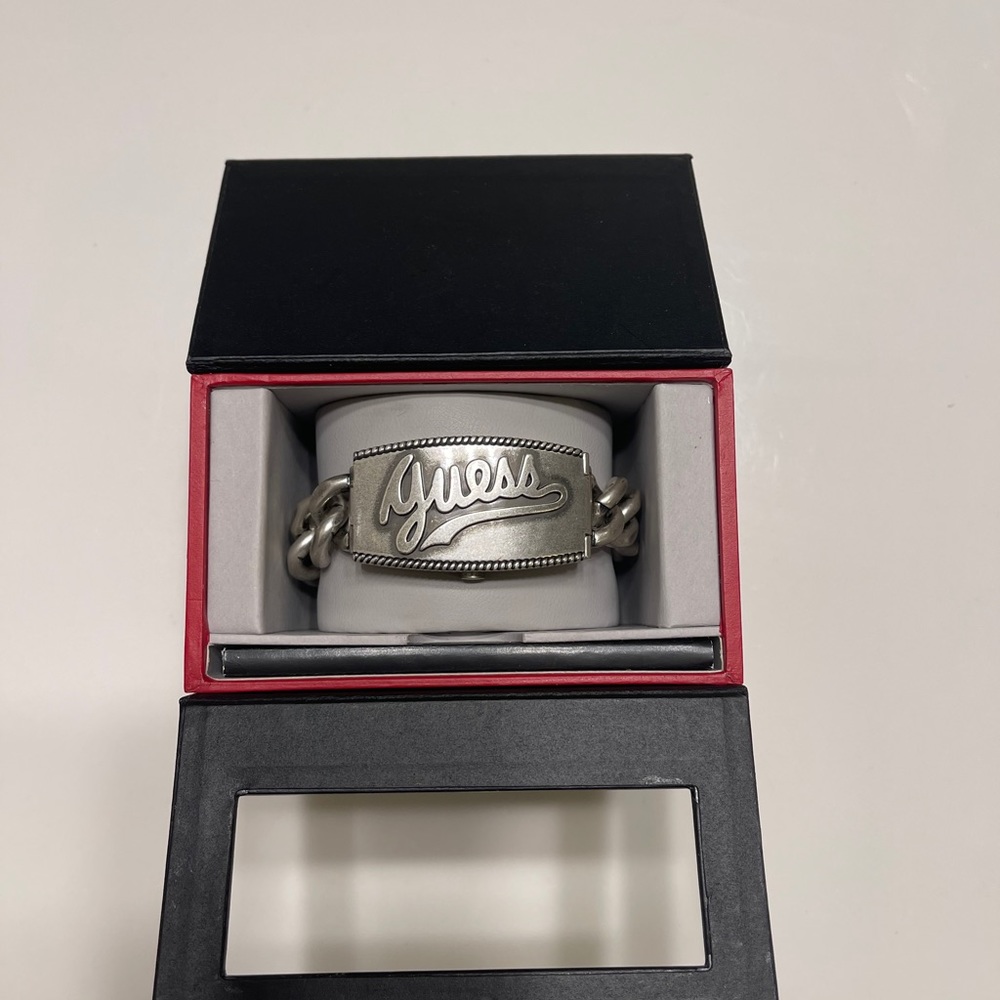 Unisex Guess Chain Link Watch